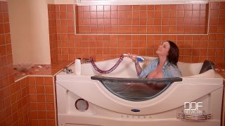 Harmony Reigns Boyfriends Missing Voluptuous Babe Masturbates In Bathtub (Big Tits porn)-5