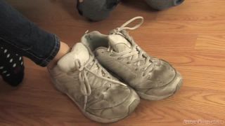 Extreme Foot Dom - Mistress Twiggy - Foot Worship - femdom - femdom porn brianna femdom-3