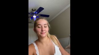 Blowjob porn Jessica Sin - OnlyFans - Mom sharing stepson's cum load with him - Kissing with cum Jessica-8