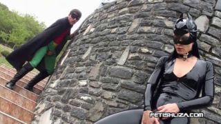 Cat captures Rubbin.-4