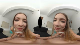 Stretched Desire Sandy Little 31-12-2025 - Vr-2