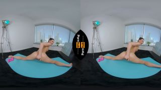 VR 180  Milana Ricci Working Out At Home-4