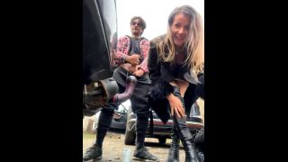 Fetish porn Hulk and Isa Hulkandisa Teases Her Horny Side In The Bathroom Video-3