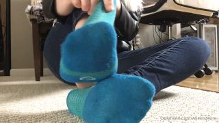 Femdom porn Alice Is More Alice Is More aka aliceismore - 03-26-2024 OnlyFans Video - Sock strip for your nose video-4