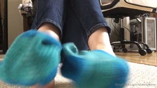 Femdom porn Alice Is More Alice Is More aka aliceismore - 03-26-2024 OnlyFans Video - Sock strip for your nose video-5