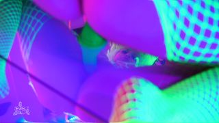 jewelzblu 5f87b09f716adc05cdc26 source-9
