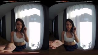 Girl of Your Dreams Starring: Carolina Abril (Oculus, Go 4K) - [Virtual Reality]-9