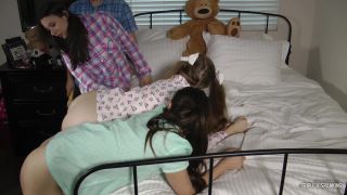 Bedtime Brats - Sarah Gregory, Christy Cutie, Casey Calvert   John Osborne.-6