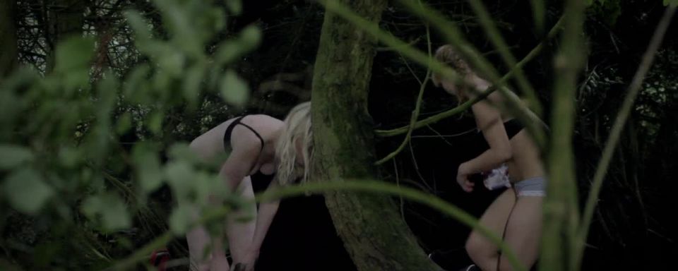 Alyssa Noble, Chloe Farnworth – Crying Wolf (2015) HD 720p!!!