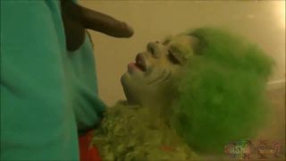 Tranny Grinch Hd - (Shemale porn)-3