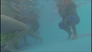 Porn tube Online Tube Voyeur Underwater swimsuit tracking - voyeur-3