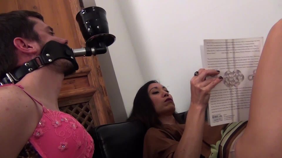 adult clip 31 CLEAN LIKE A GOOD LITTLE BITCH. | fetishes | femdom porn ped socks fetish