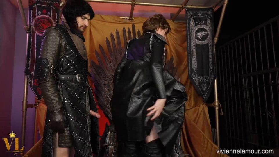 ﻿Jon snow fucks queen cersei on the iron throne_queen c_001 (Fetish porn)
