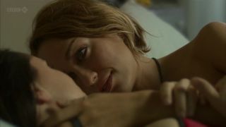 Ruta Gedmintas, Laura Fraser – Lip Service s02e02 (2012) HD 720p!!!-8