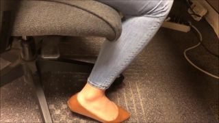 Candid brown flats shoeplay!?-4