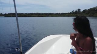 Onlyfans - heatherdeep - Top less boat outdoor with Donny long - 22-10-2020-4