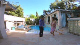 7162 Kristen Scott Sex Addict StepDad Spies On Slutty StepDau...-1