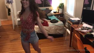 Sonia - sonia sparrow () Soniasparrow - i love vinyl heres a silly dance to the war on drugs 10-06-2020-4