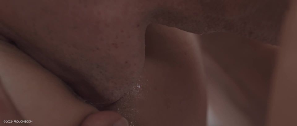 [FrolicMe] Julia North Mature Sex [03.04.22] [1080p]