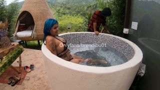 Sexo En El Jacuzzy Con Un Desconocido.-1