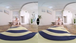 Video Valentina Ross  Fucking In The Locker Room 1080p 2K-7