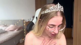 Femdom Benefits of eating another mans C U M-6