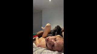 Snomarie69 23122024 Chernyy Paren Trahaet Devushku Onlyfans (Amateur porn)-0