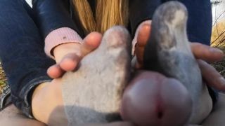 Oksifootjob - Public Footjob And Socks Job From Beauty On In The Park Close View-0