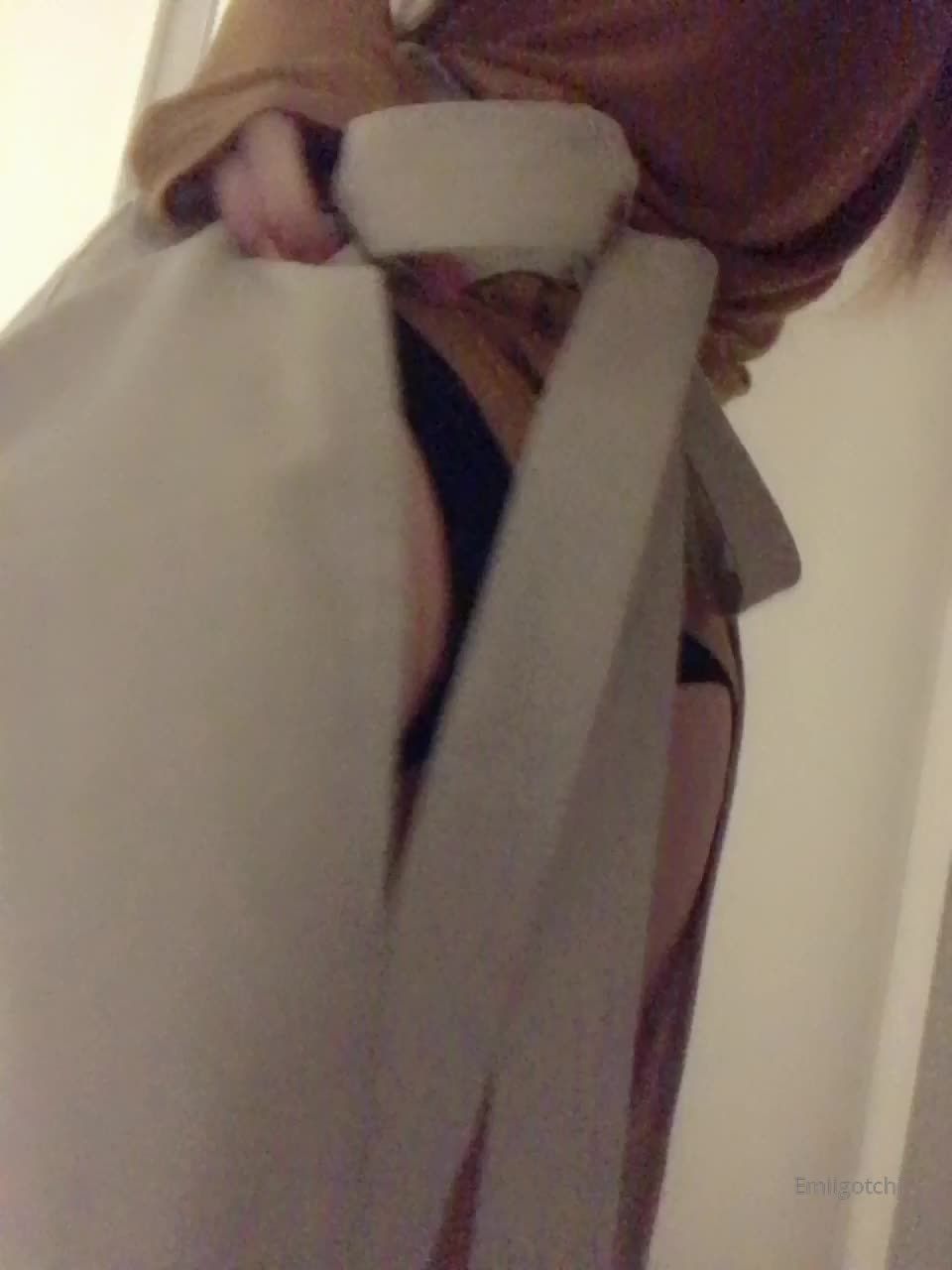 Emi - emiigotchi Emiigotchi - cooking dinner in my new apron its so cute 29-01-2020