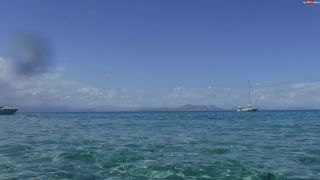 Porn online lynli - NS 14 LL Lucy strullt ins Meer-1