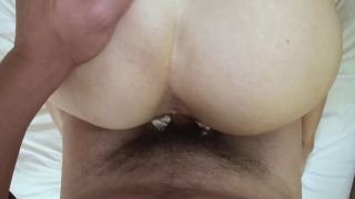 Behaarte chinesin mit blowjob in der wanne und nachspiel im be....-7