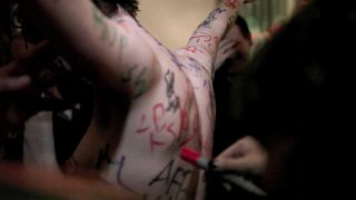 Amanda_Palmer_Naked_Sharpie_d-3