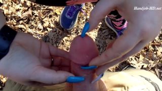 [handjob-porn.com] ClawsQueen – Public Handjob On Hiking Trail With Two Massive Cumshots!-5