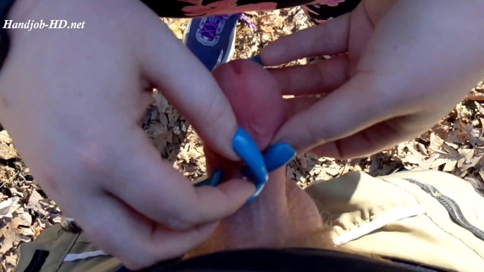 [handjob-porn.com] ClawsQueen – Public Handjob On Hiking Trail With Two Massive Cumshots!