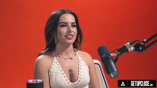 UP CLOSE  How Women Orgasm With The Quiver Queen Chanel Camryn! INTENSE -2