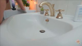 [K2S.CLUB] Jenny_Stella - SO WIRD MEINE USER-DREH TOUR - SPAGAT im BADEZIMMER - Ich ZAHLE die... - FullHD 1080P-1