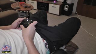 free porn video 14 handgag fetish LinaLenz - Er zockt ich Blase , mdh on german porn-1