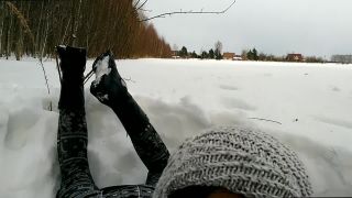 Laruna Mave Cold Public Blowjob ¦ POV Cumshot Facial Amateur!-0