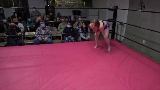 Victoria Reign vs Sammie the Bull Jan 2022 Live Event-5