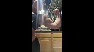 MuscleGeisha () Musclegeisha - before the sunrise flex my lift today 17-01-2021-1