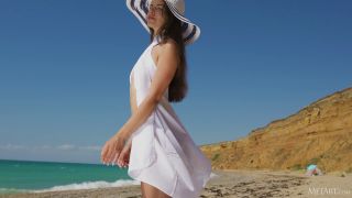 [MetArt] Sirena Milano Sunbreeze [09.21.25] [1080p]-1