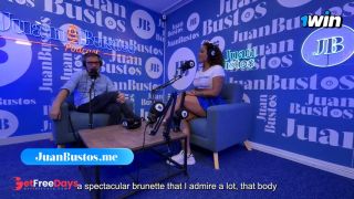 [GetFreeDays.com] Carla Morelli cumple la fantasa de un GANGBANG con BUKKAKE de 4 vergas en Juan Bustos Podcast Adult Clip May 2023-0