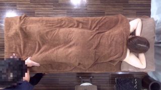 FC2-PPV-4758255 色白30代、初めてお付き合いされた男性と3年前に結婚されたばかりの美肌で肉感的な奥様が来店してくれました-2