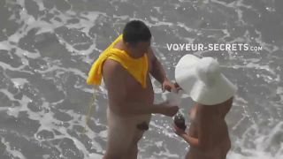 Voyeur saw doggy style beach sex-2