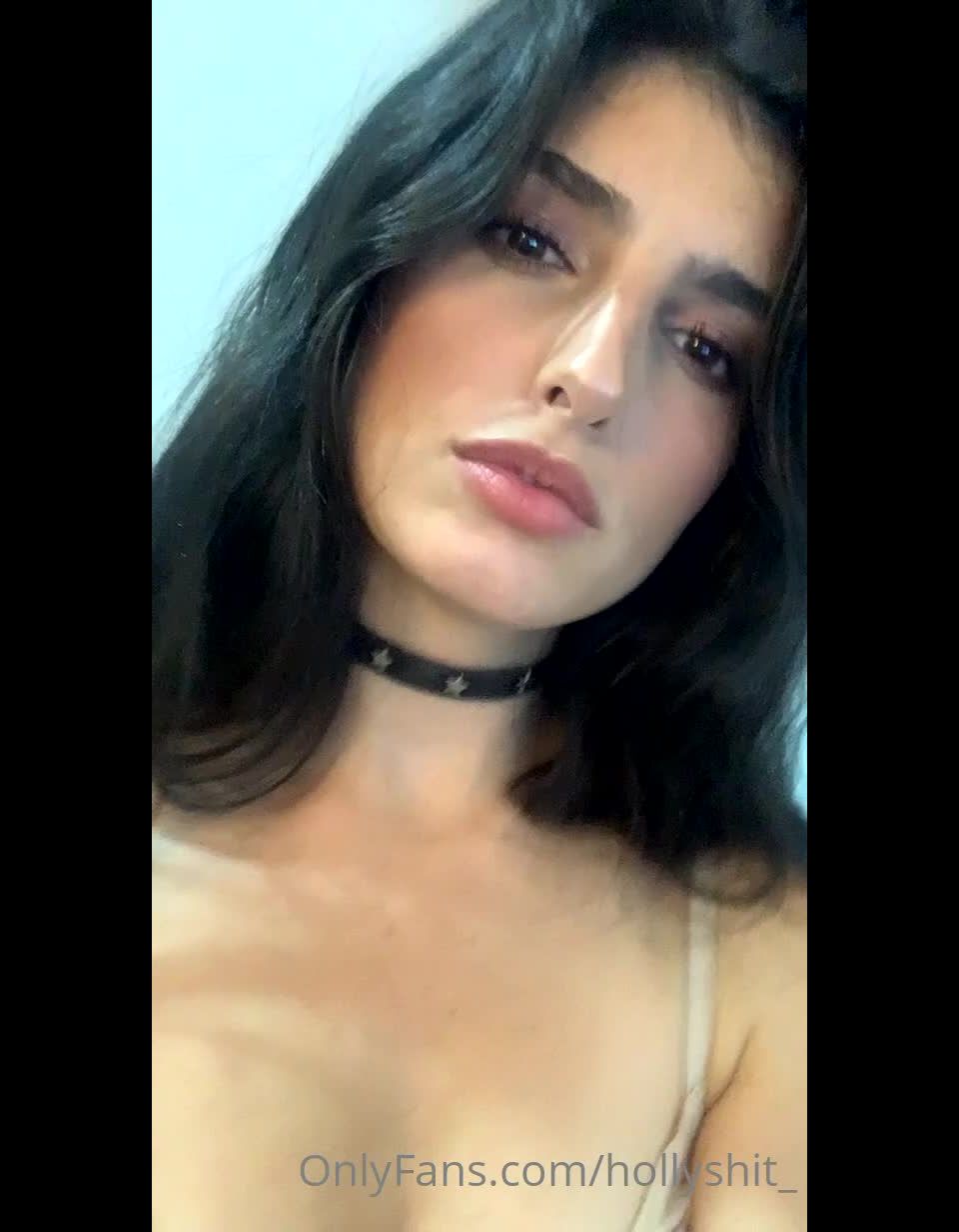 Holly Shit () Hollyshit - apotecaotica 01-01-2021