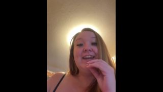 Blowjob Gal Ritchie British super sexy Gal Ritchie sucks and blows-2