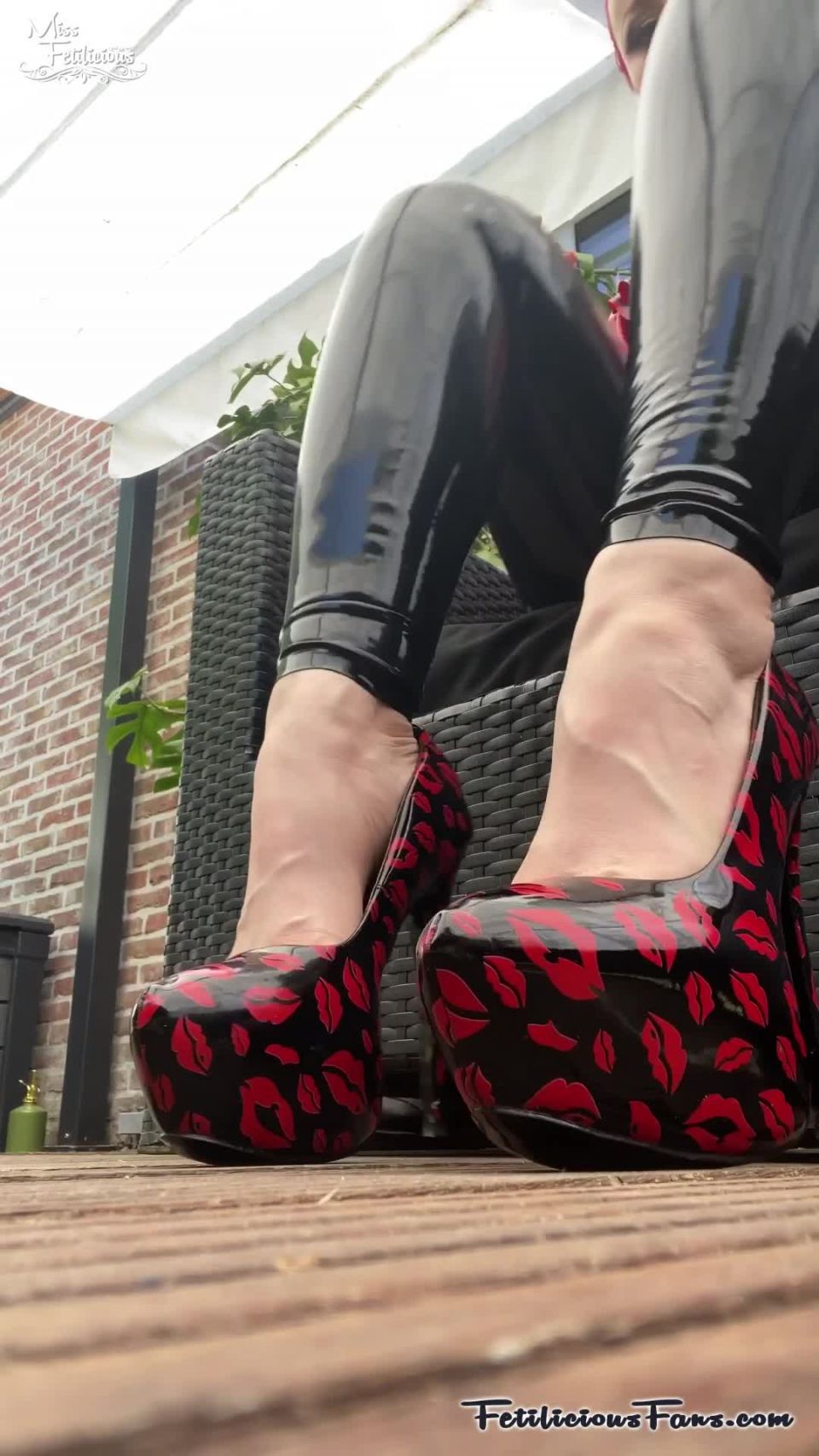 FetiliciousFans SiteRipPt 2Red Latex Blouse