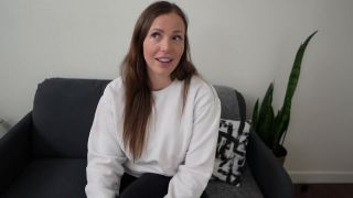yogabella Babysitter Peepee JOI-9