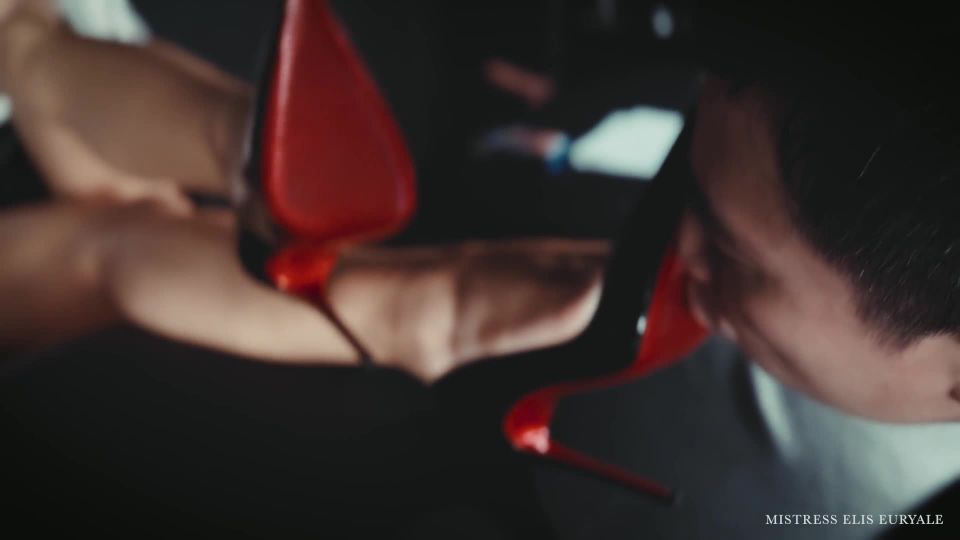 Elis Euryale in Video - Foot boy turns into ashtray Sex C...