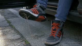 Smoking In The Car And Spitting Minnie Manga Cruel Anettes Fetish Store (Fetish porn)-6